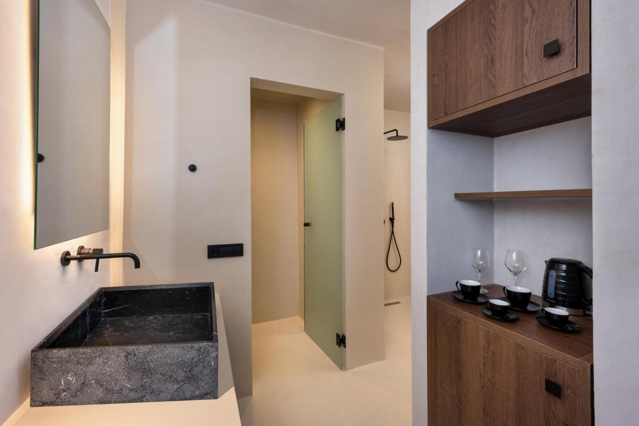 Azanti Suites - Adults Only เมกาโลคอรี ภายนอก รูปภาพ
