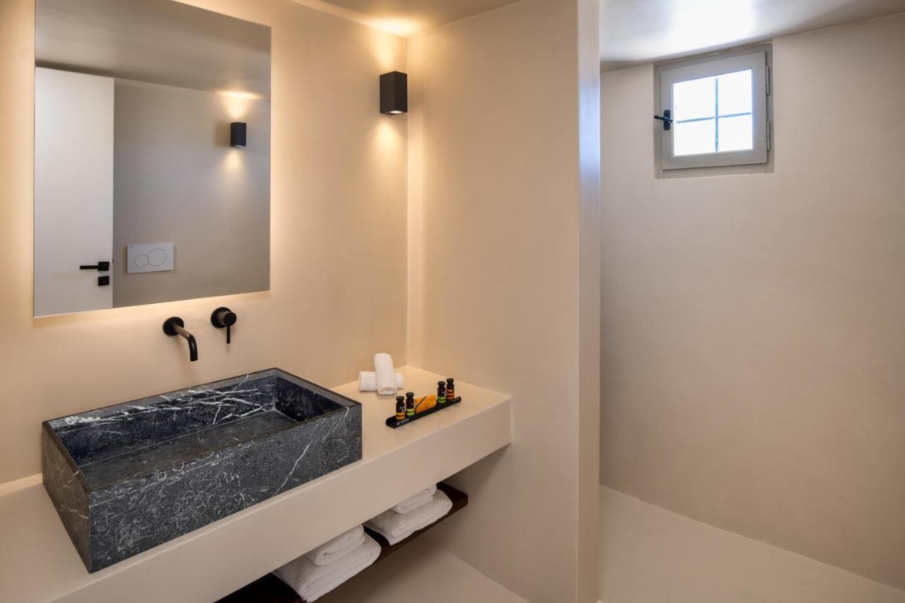 Azanti Suites - Adults Only เมกาโลคอรี ภายนอก รูปภาพ